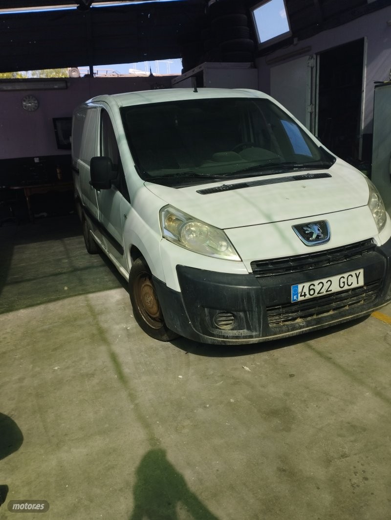 Peugeot Expert Cerrada de 2008 con 300.000 Km por 4.800 EUR. en Malaga