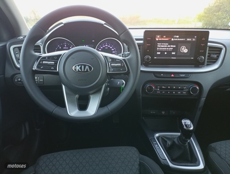 Kia Ceed - foto 15