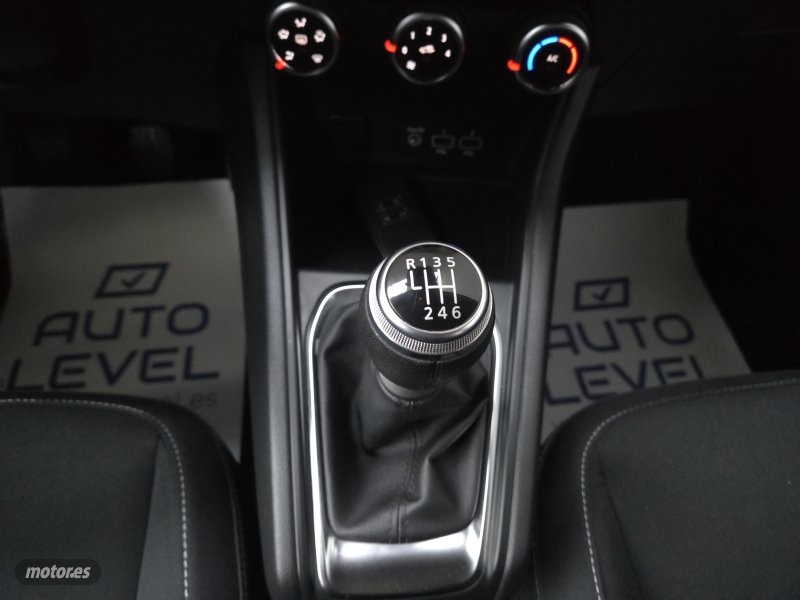 Renault Captur - foto 22