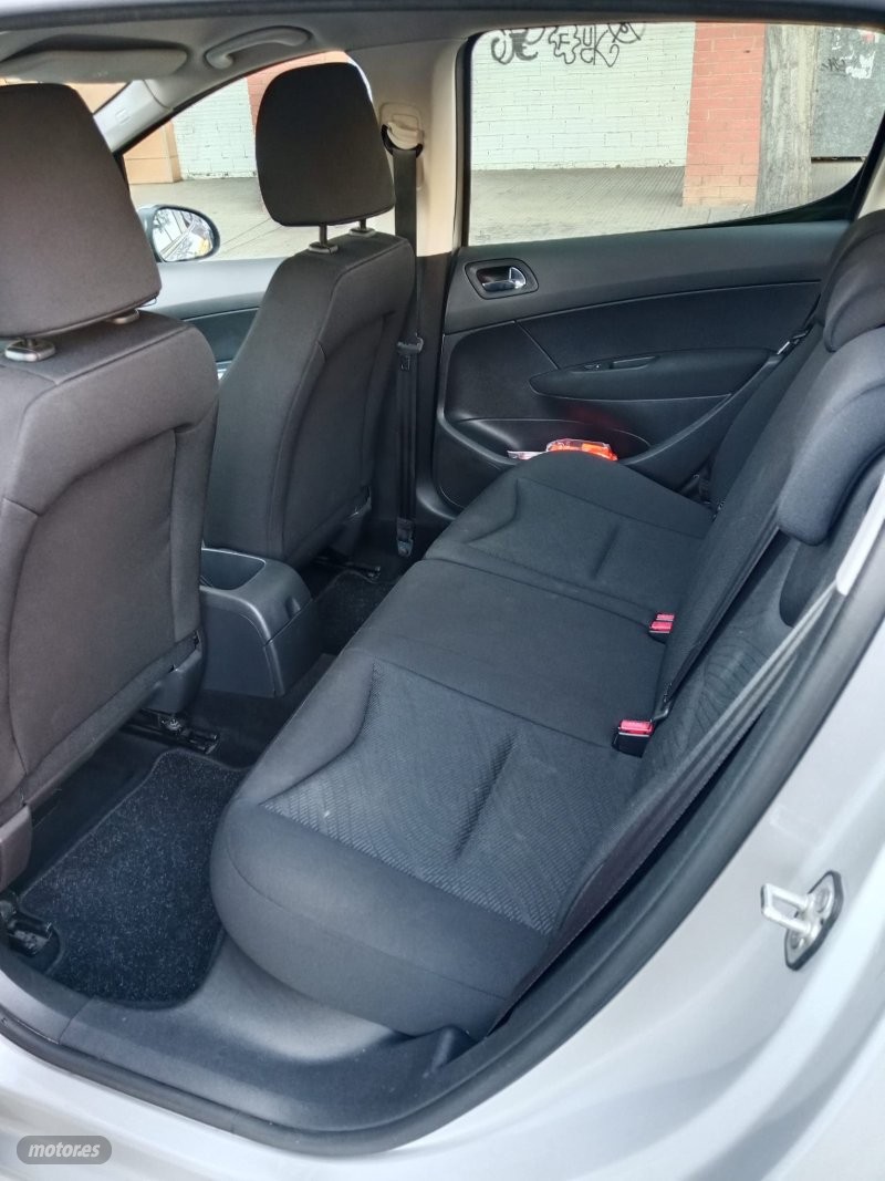 Peugeot 308 Comfort 1.6 VTI 120CV - Foto 1