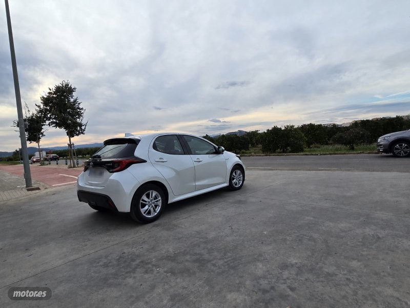 Toyota Yaris 1.5 120H Active Plus e-CVT - Foto 1