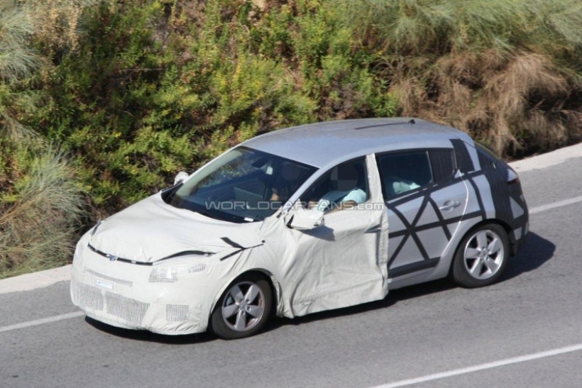 Fotos espía del Renault Megane 2012 Motor.es