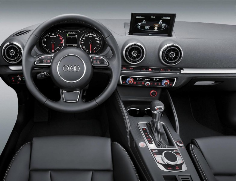 Audi muestra el A3 2012 a través de la pantalla del nuevo MMI