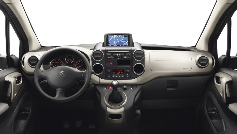 peugeot-partner-2012-201210605_6.jpg