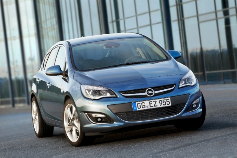 Opel astra 2013 года