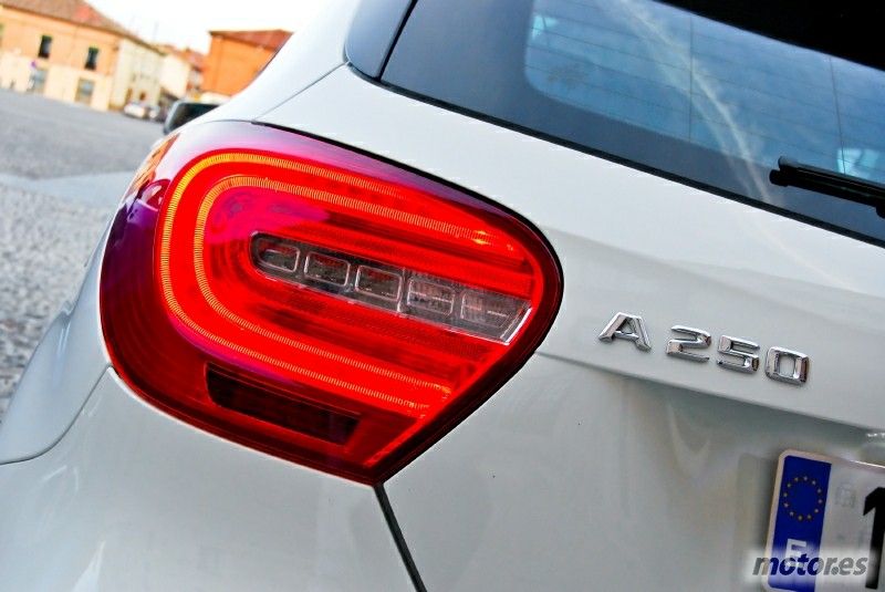 Mercedes A250 logo