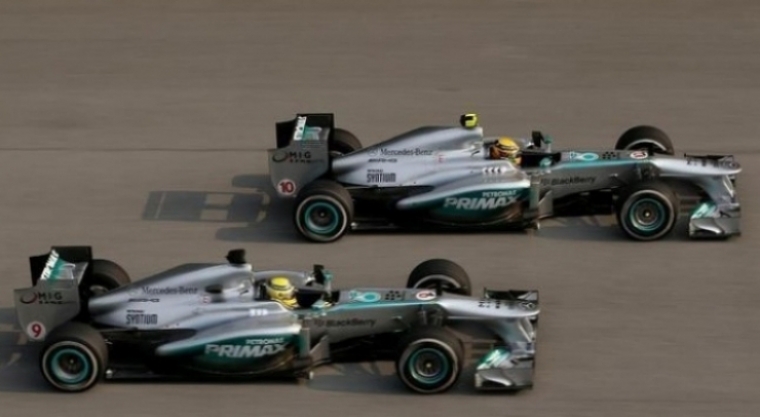 test secretos mercedes pirelli
