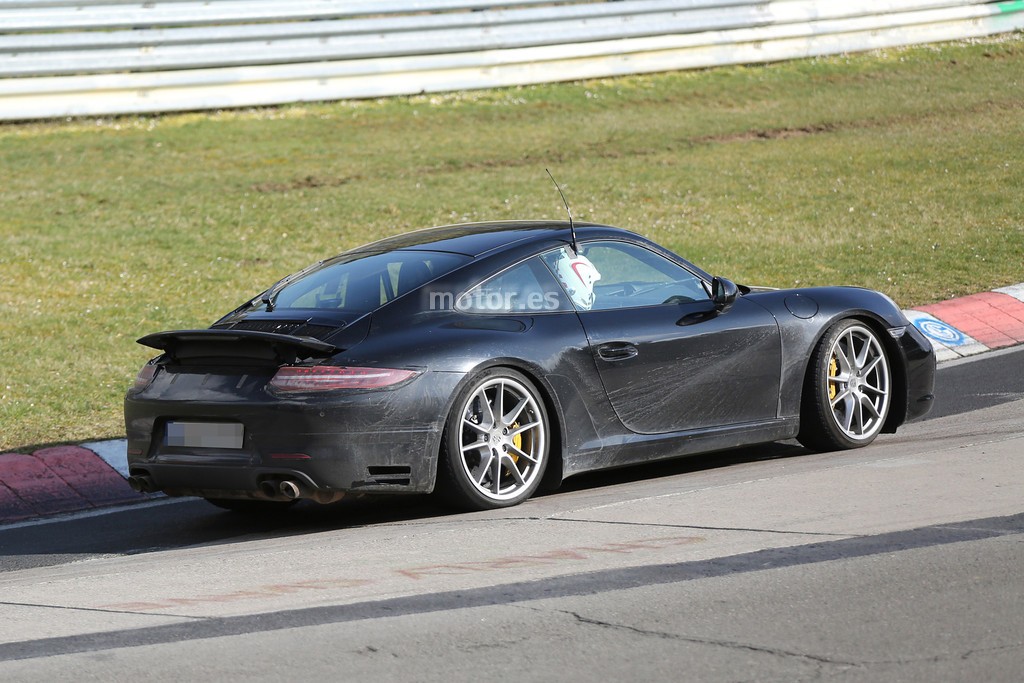 Порше 911 2015