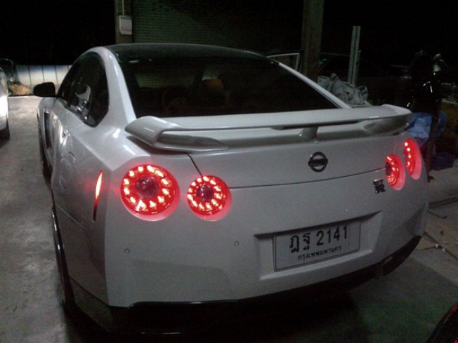  Un Nissan GT-R de 4 puertas. En Tailandia todo es posible.