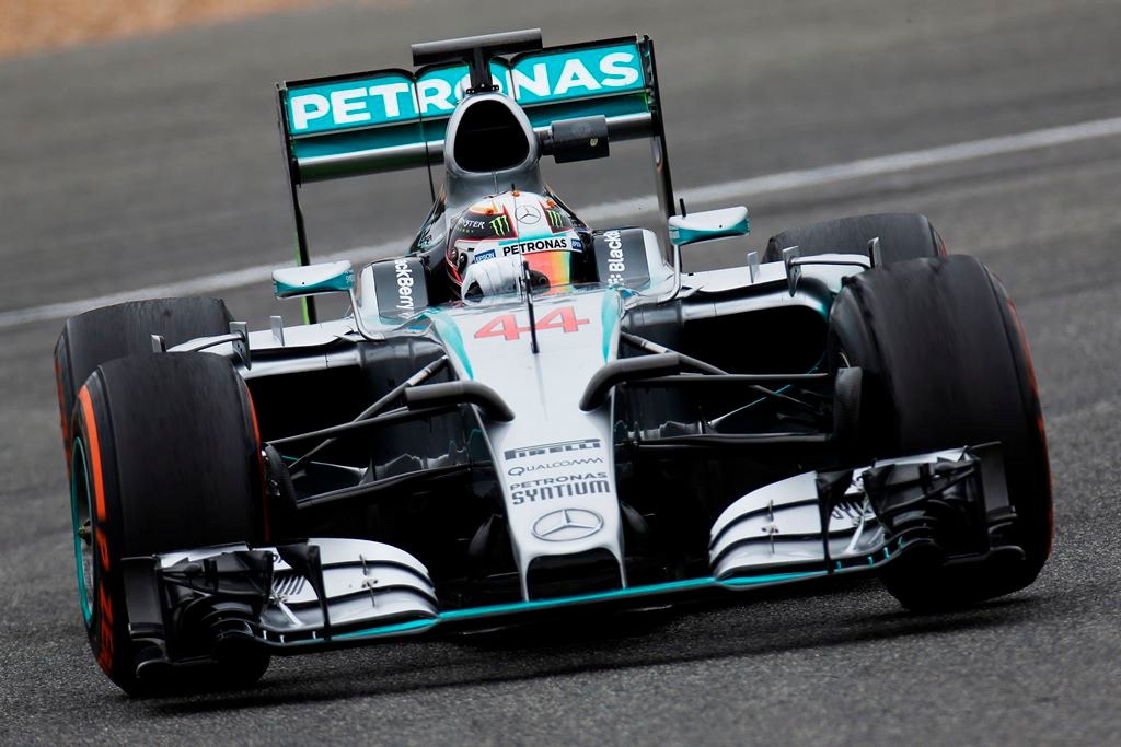 Resultado de imagen de hamilton en coche