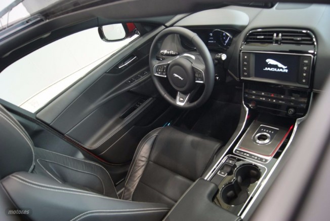 Presentación Jaguar XE (II): Exterior, interior y tecnología 5 Presentación Jaguar XE (II): Exterior, interior y tecnología