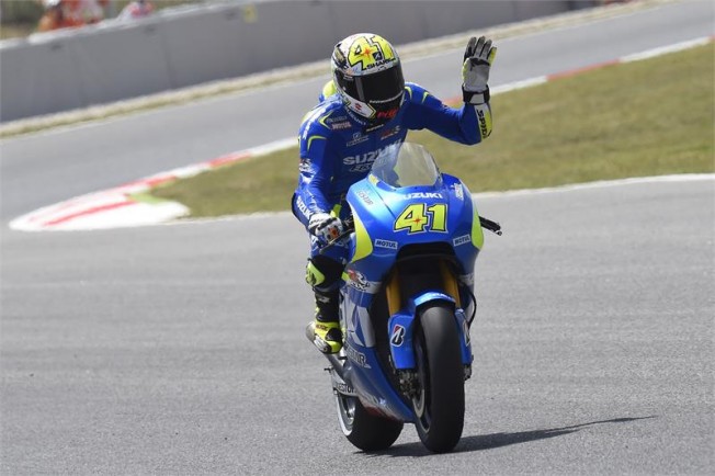 Aleix y Suzuki sorprenden la pole en