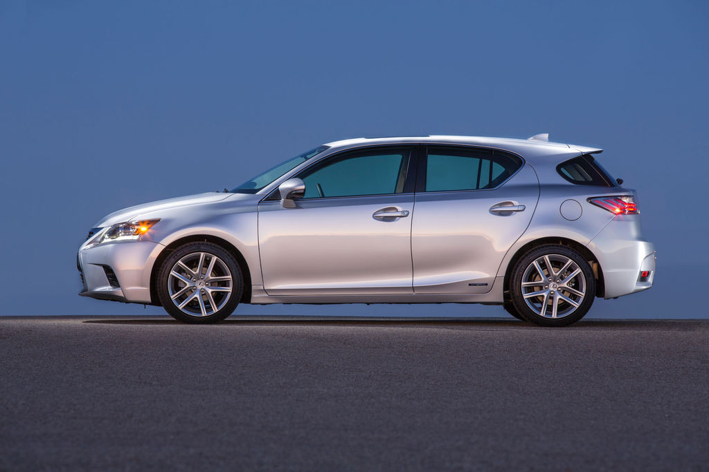 Lexus st 200h