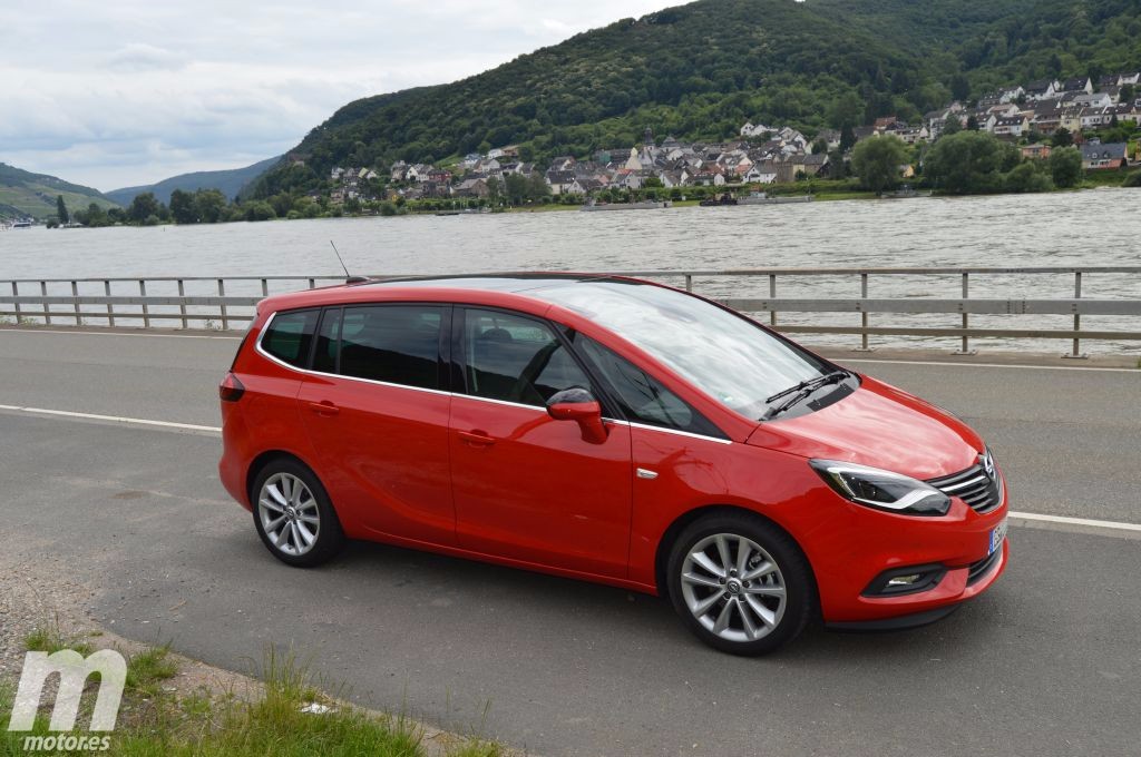Опель zafira tourer