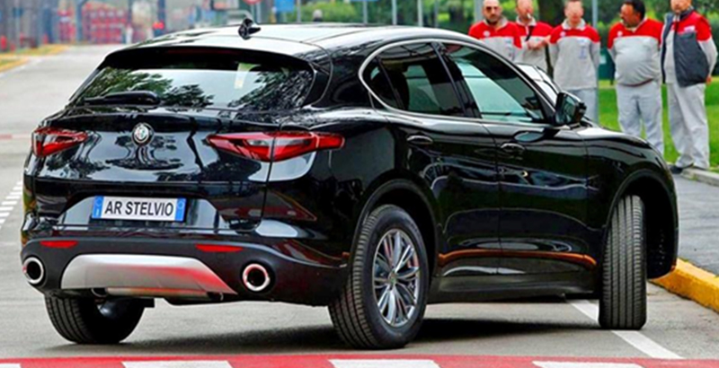 Se filtra el aspecto del Alfa Romeo Stelvio base en unas ...