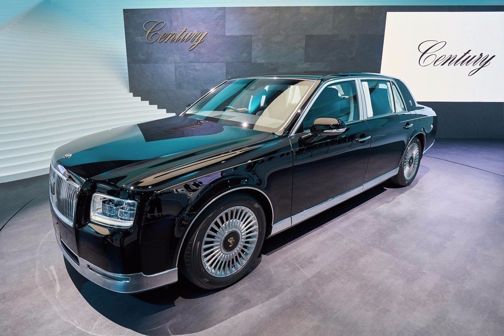 Toyota Century 2018: la tercera generación llega 50 años ...