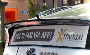 El Gobierno blinda a los taxistas frente a los VTC, temporalmente