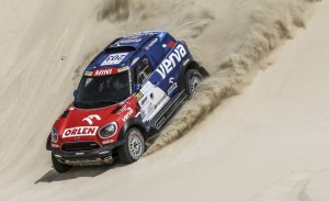 Jakub Przygonski gana por sorpresa el Qatar Rally