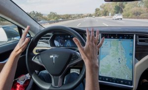 Grupos de consumo piden una investigación del confuso marketing del AutoPilot de Tesla