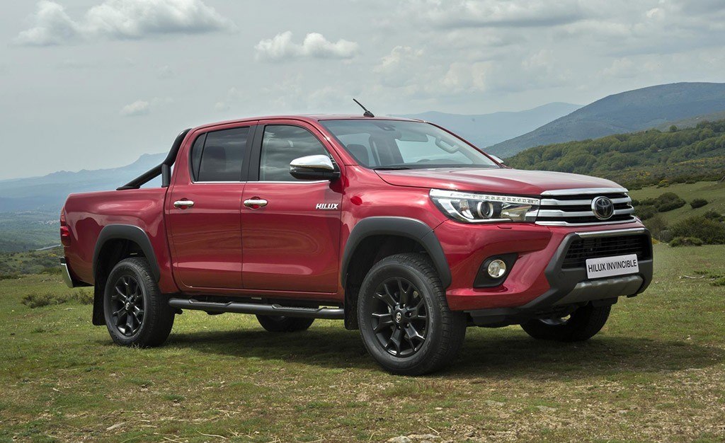 Toyota hilux invincible