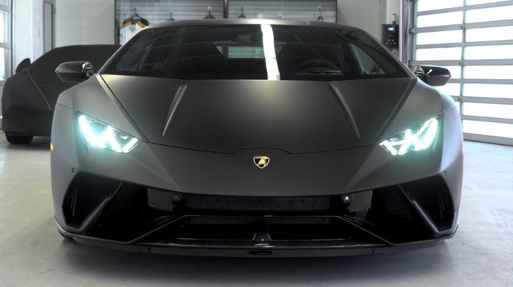 Espectacular Lamborghini Huracán Performante completo en negro
