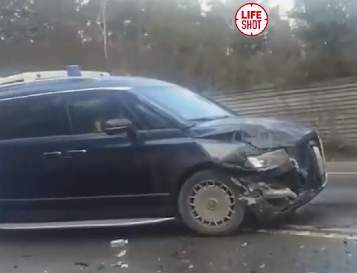 The Aurus Arsenal, the large Russian minivan, part of an accident in ...