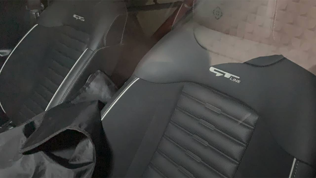 Los asientos del nuevo KIA Sportage 2022 con acabado GT Line al descubierto Motor.es