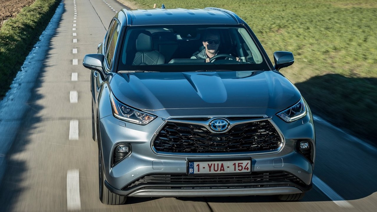 The Toyota Grand Highlander Will Be A Reality In 2023 And With A Hybrid