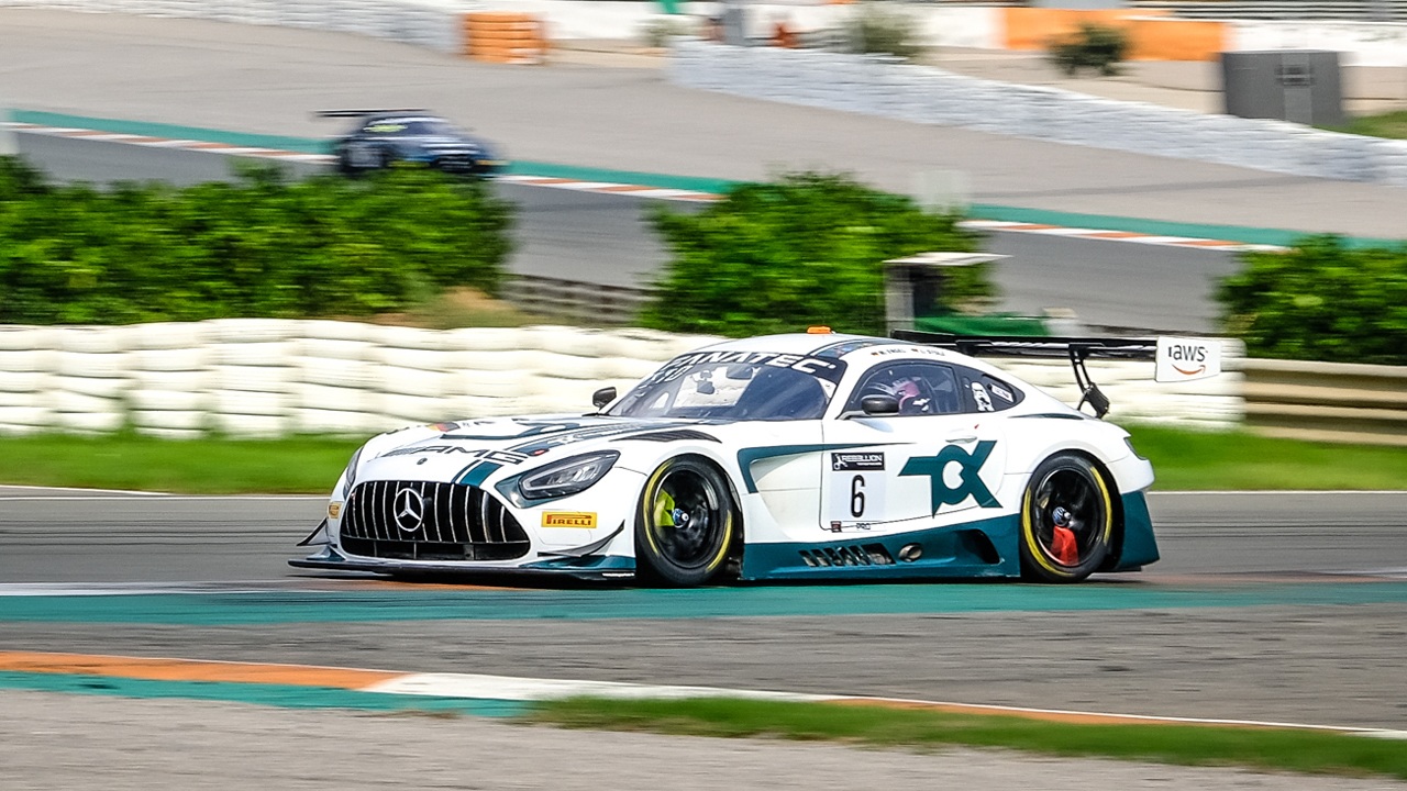 Maro Engel And Luca Stolz Win In Valencia With The Mercedes # 6 - Bullfrag