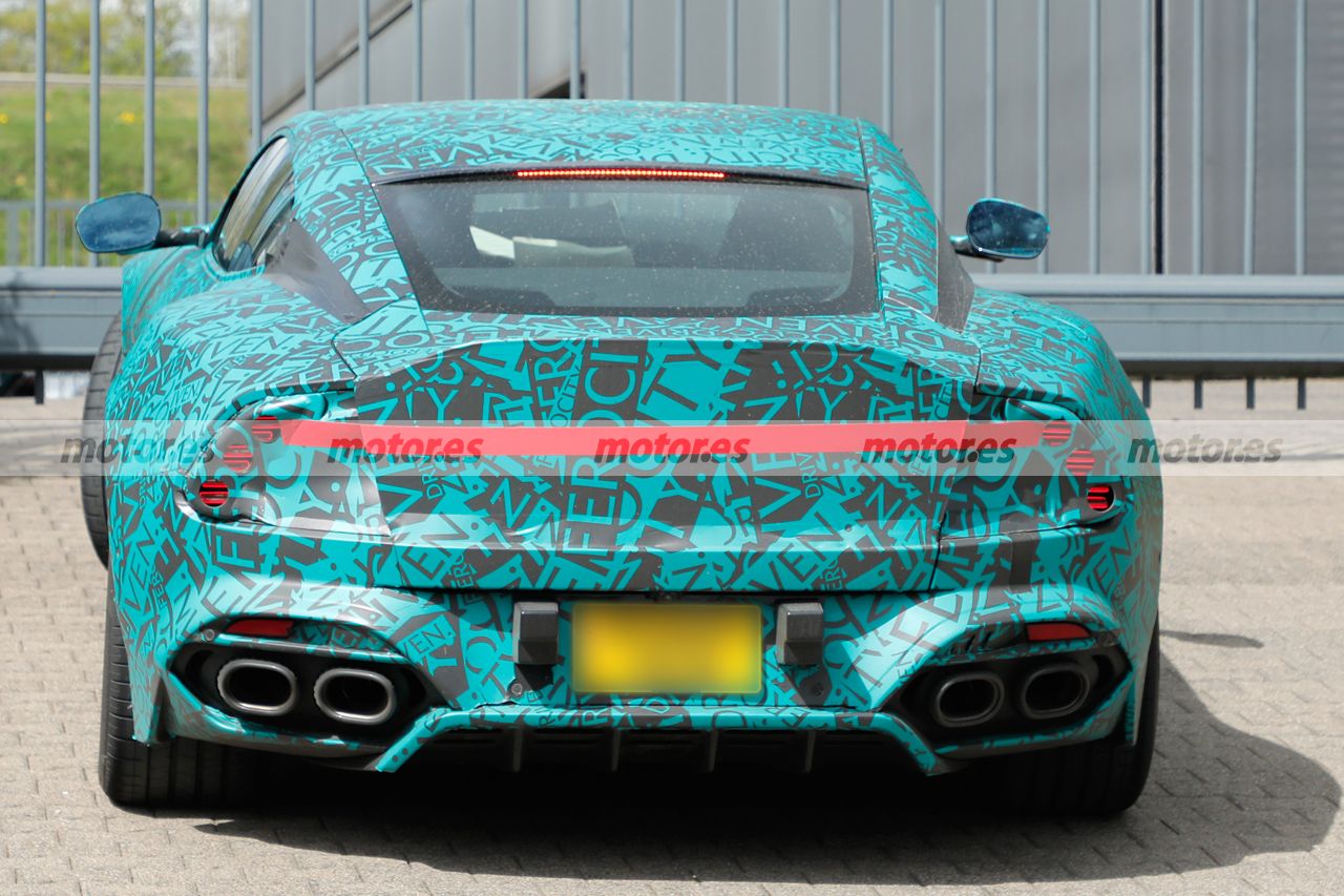 Fotos espía Aston Martin DBS 2025