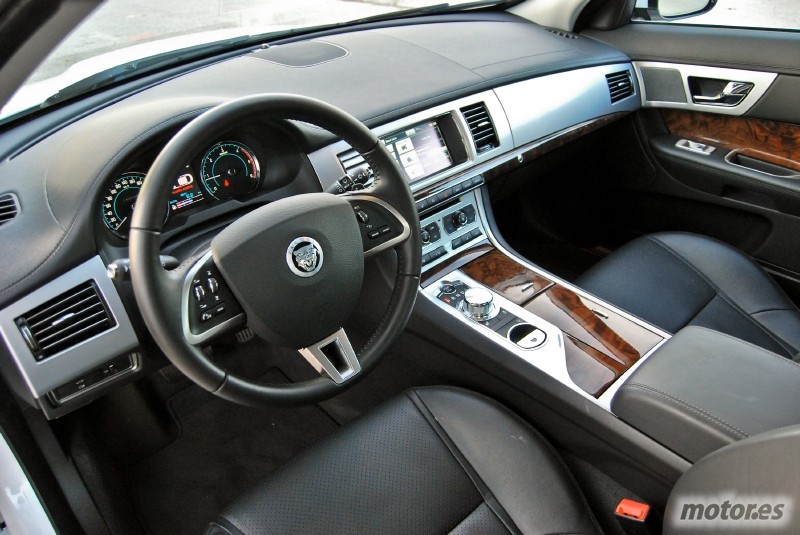 Jaguar XF 2.2 Gasoil 190 CV Premium Luxury. Un felino muy elegante y refinado 4 Jaguar XF