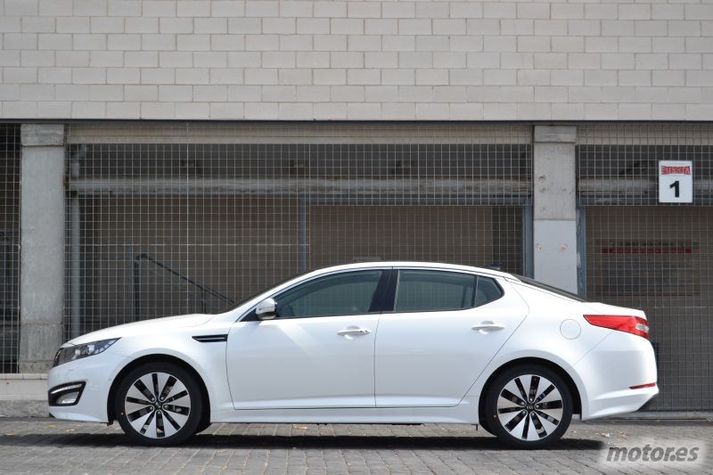 Vista lateral KIA Optima Vista lateral KIA Optima